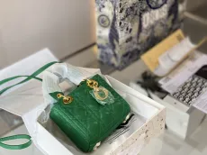ディオールバッグ DIOR2022新作ハンドバッグ