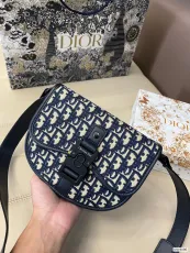 ディオールバッグ DIOR2022新作サドルバッグ