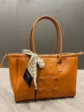 セリーヌバッグ CELINE2022新作トートバッグ