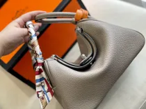 エルメスバッグ HERMES2022新作 リンディ ハンドバッグ
