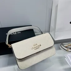 コーチバッグ COACH2022新作ハンドバッグ