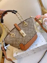 コーチバッグ COACH2022新作ハンドバッグ