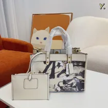 コーチバッグ COACH2022新作ハンドバッグ