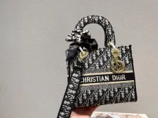 ディオールバッグ DIOR2022新作ハンドバッグ