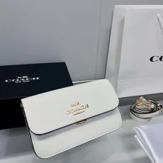 コーチバッグ COACH2022新作ハンドバッグ