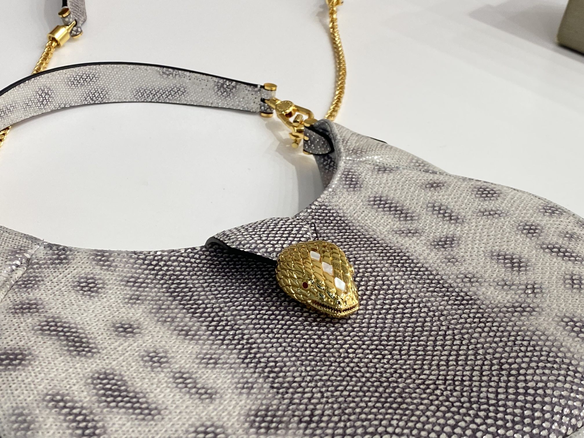 ブルガリバッグ BVLGARI 2022新作 SERPENTI ELLIPSE ハンドバッグ