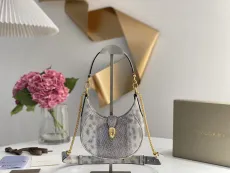 ブルガリバッグ BVLGARI 2022新作 SERPENTI ELLIPSE ハンドバッグ