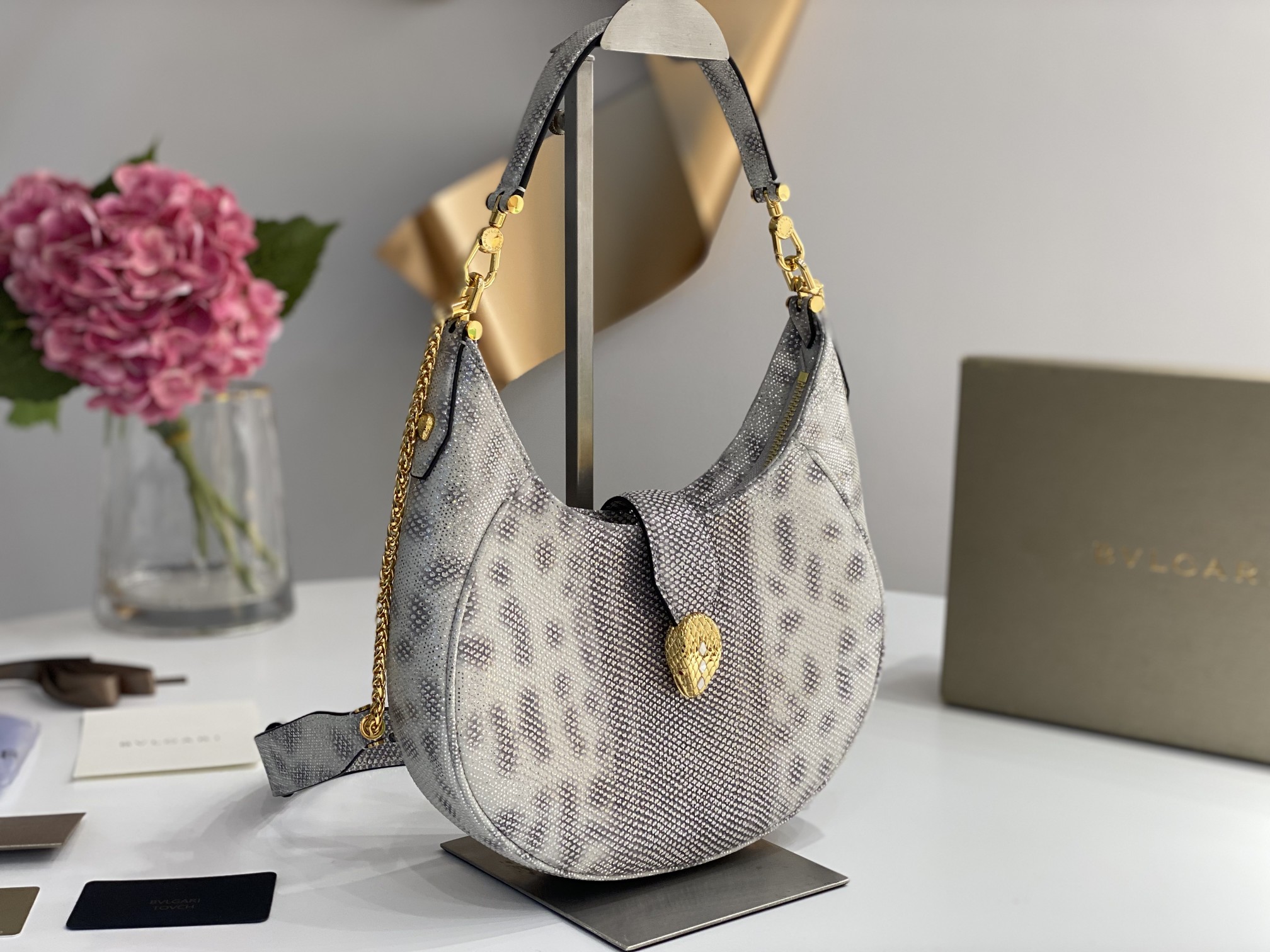 ブルガリバッグ BVLGARI 2022新作 SERPENTI ELLIPSE ハンドバッグ
