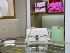 ブルガリバッグ BVLGARI2022新作 セルペンティ フォーエバー メッセンジャーバッグ 289676