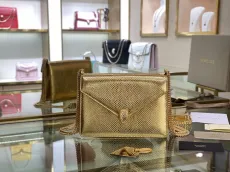 ブルガリバッグ BVLGARI2022新作 SERPENTI MULTICHAIN ハンドバッグ 290545