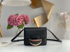 クロエバッグ CHLOE2022新作 Kattie メッセンジャーバッグ