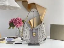 ブルガリバッグ BVLGARI 2022新作 SERPENTI ELLIPSE ハンドバッグ