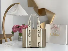 クロエバッグ CHLOE2022 新作 ウッディ トートバッグ