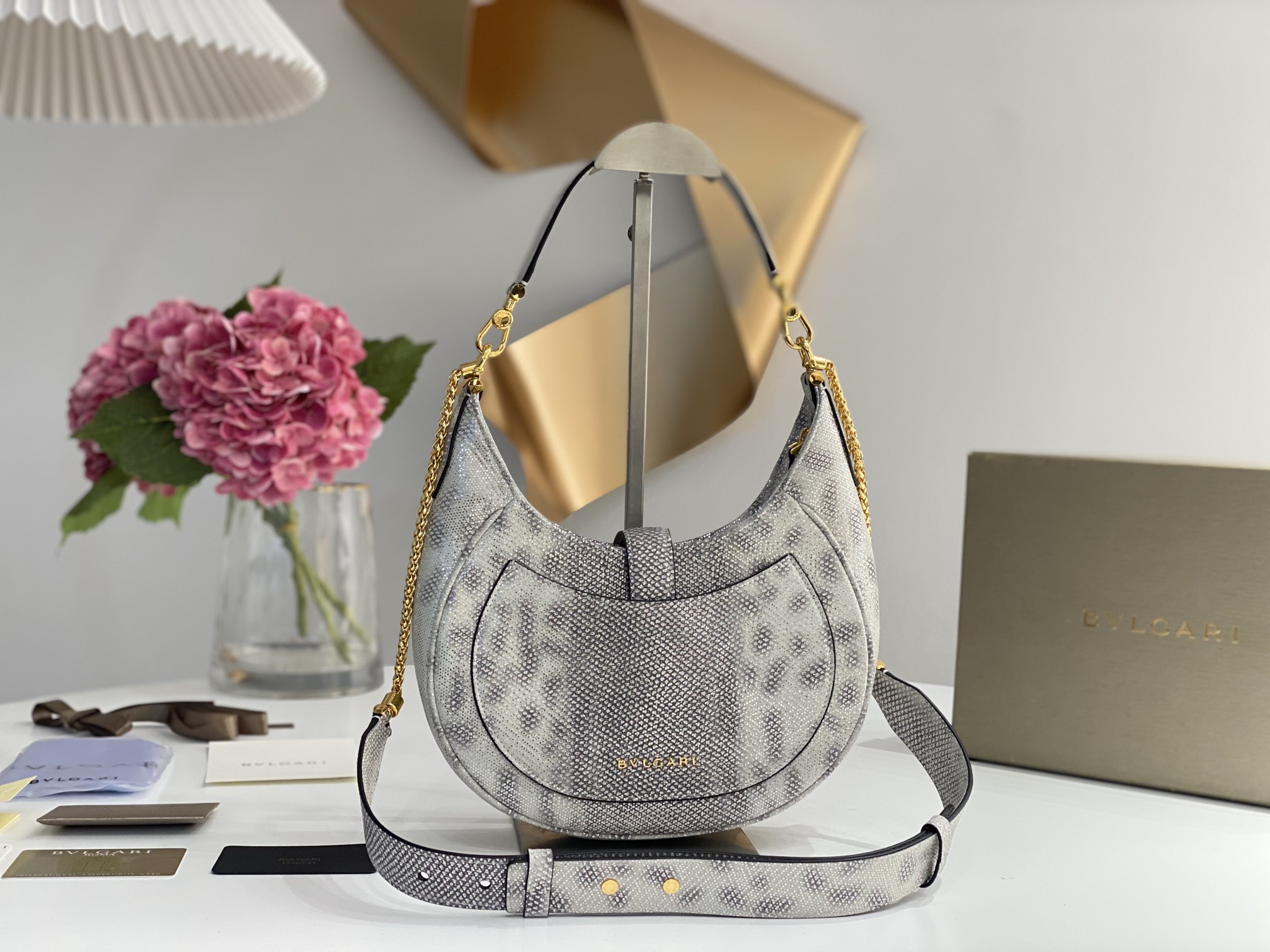 ブルガリバッグ BVLGARI 2022新作 SERPENTI ELLIPSE ハンドバッグ