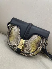 セリーヌバッグ CELINE2022新作 BESACE ハンドバッグ