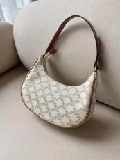 セリーヌバッグ CELINE2022新作 TRIOMPHE AVA ハンドバッグ