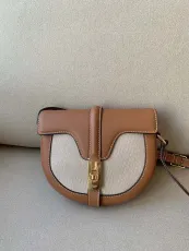 セリーヌバッグ CELINE2022新作 BESACE ハンドバッグ