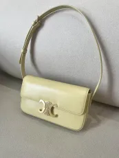 セリーヌバッグ CELINE2022新作 TRIOMPHE ショルダーバッグ