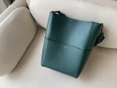セリーヌバッグ CELINE2022新作 SANGLE BUCKET バケットバッグ