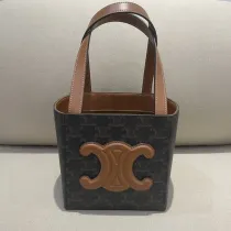 セリーヌバッグ CELINE2022新作 TRIOMPHE ハンドバッグ