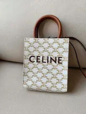 セリーヌバッグ CELINE2022新作 カバ ミニ トリオンフ ハンドバッグ
