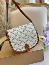 セリーヌバッグ CELINE2022新作メッセンジャーバッグ