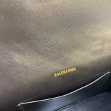 バレンシアガバッグ BALENCIAGA 2022新作 アワーグラス ウォレット オン チェーン メッセンジャーバッグ