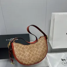 コーチバッグ COACH2022新作ハンドバッグ