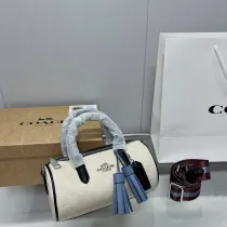 コーチバッグ COACH2022新作ハンドバッグ