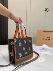 コーチバッグ COACH2022新作トートバッグ