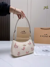 コーチバッグ COACH2022新作ハンドバッグ