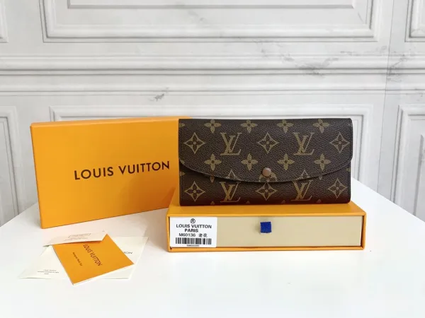 ルイヴィトン財布 LOUIS VUITTON2022新作 二つ折り長財布 M60136