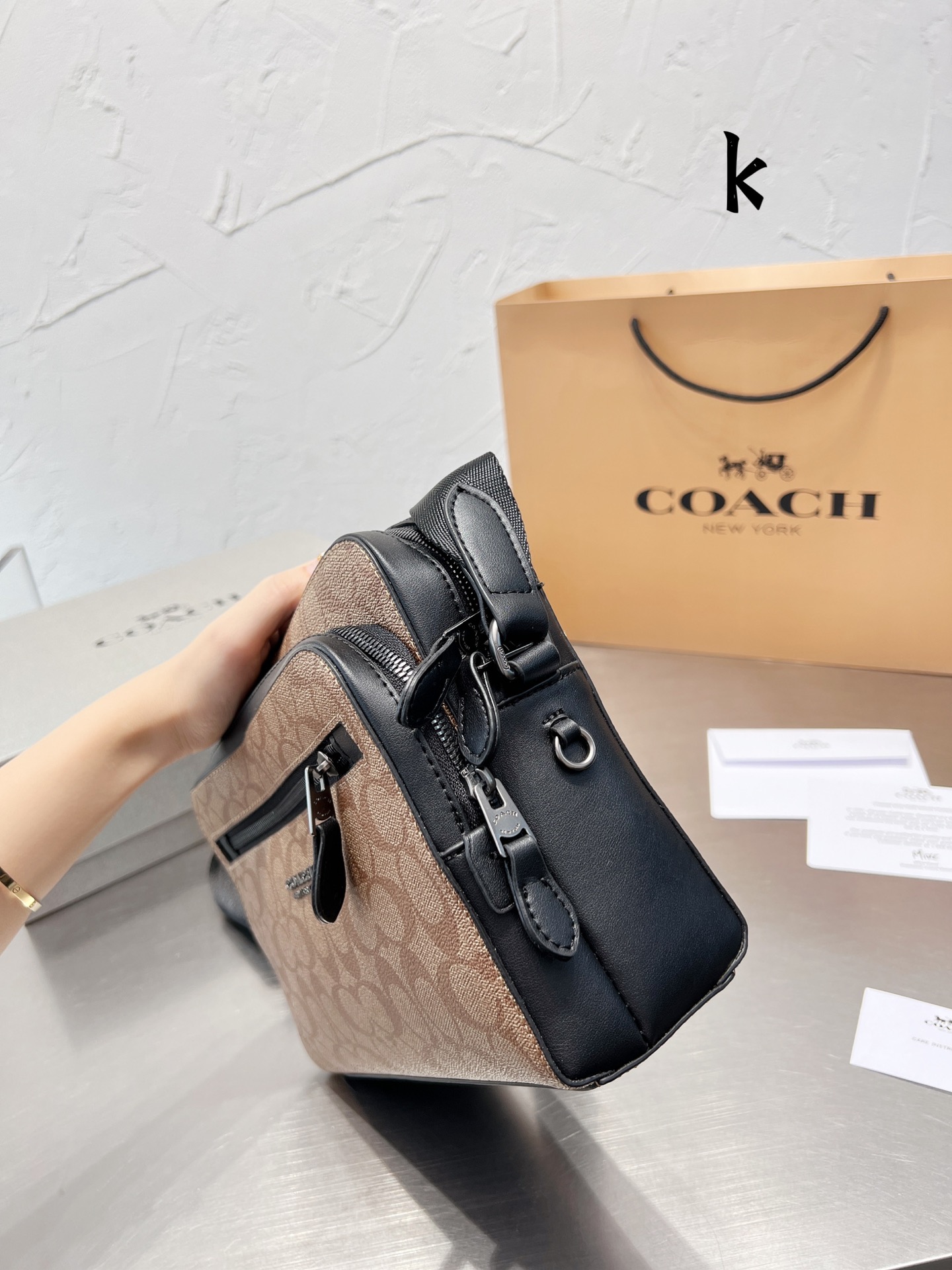コーチバッグ COACH2022新作 メッセンジャーバッグ