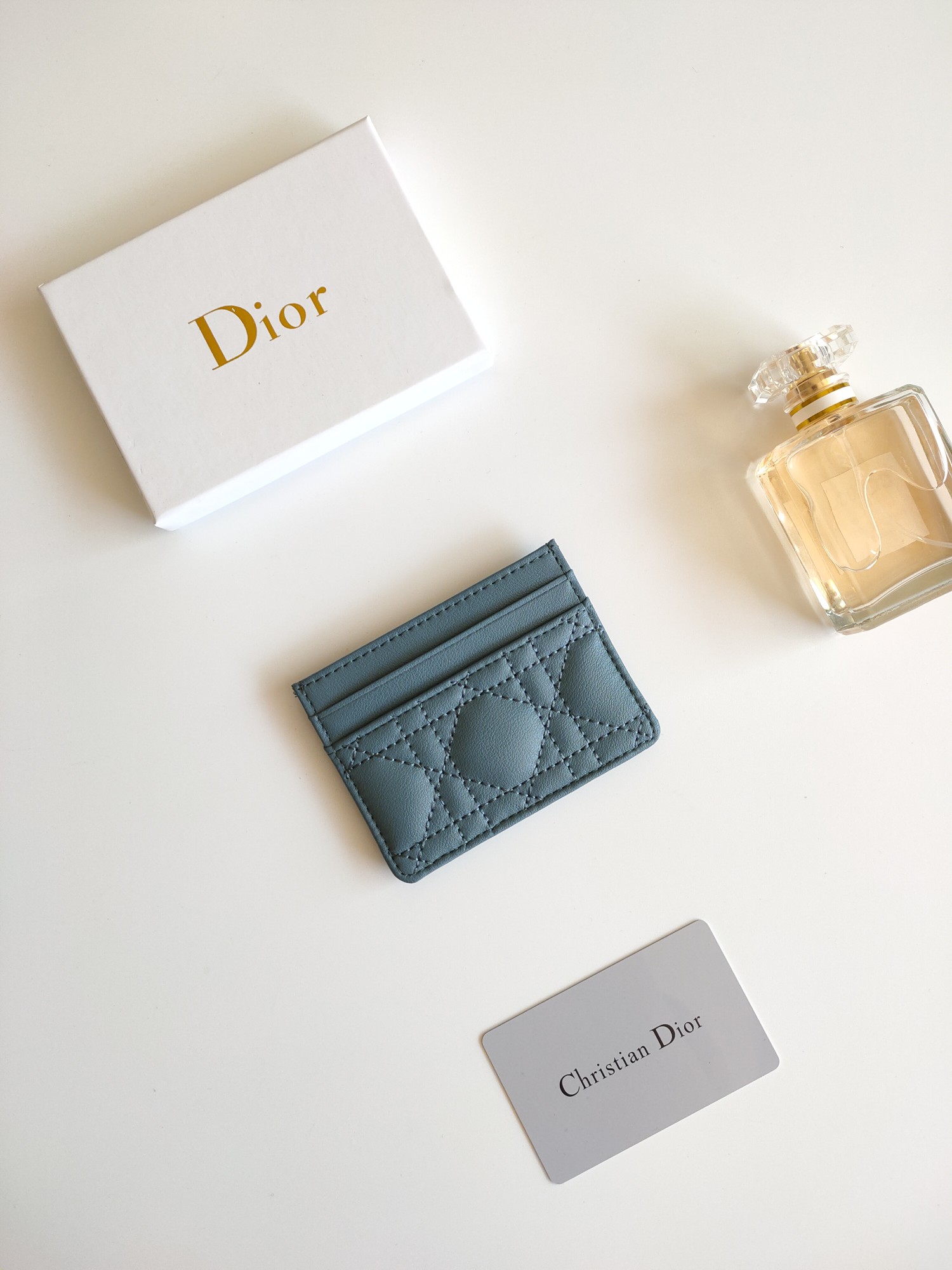ディオール財布 DIOR2022の新作カロ ファイブグリッド カードホルダー S5130
