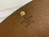 ルイヴィトン財布 LOUIS VUITTON2022新作 二つ折り長財布 M60136