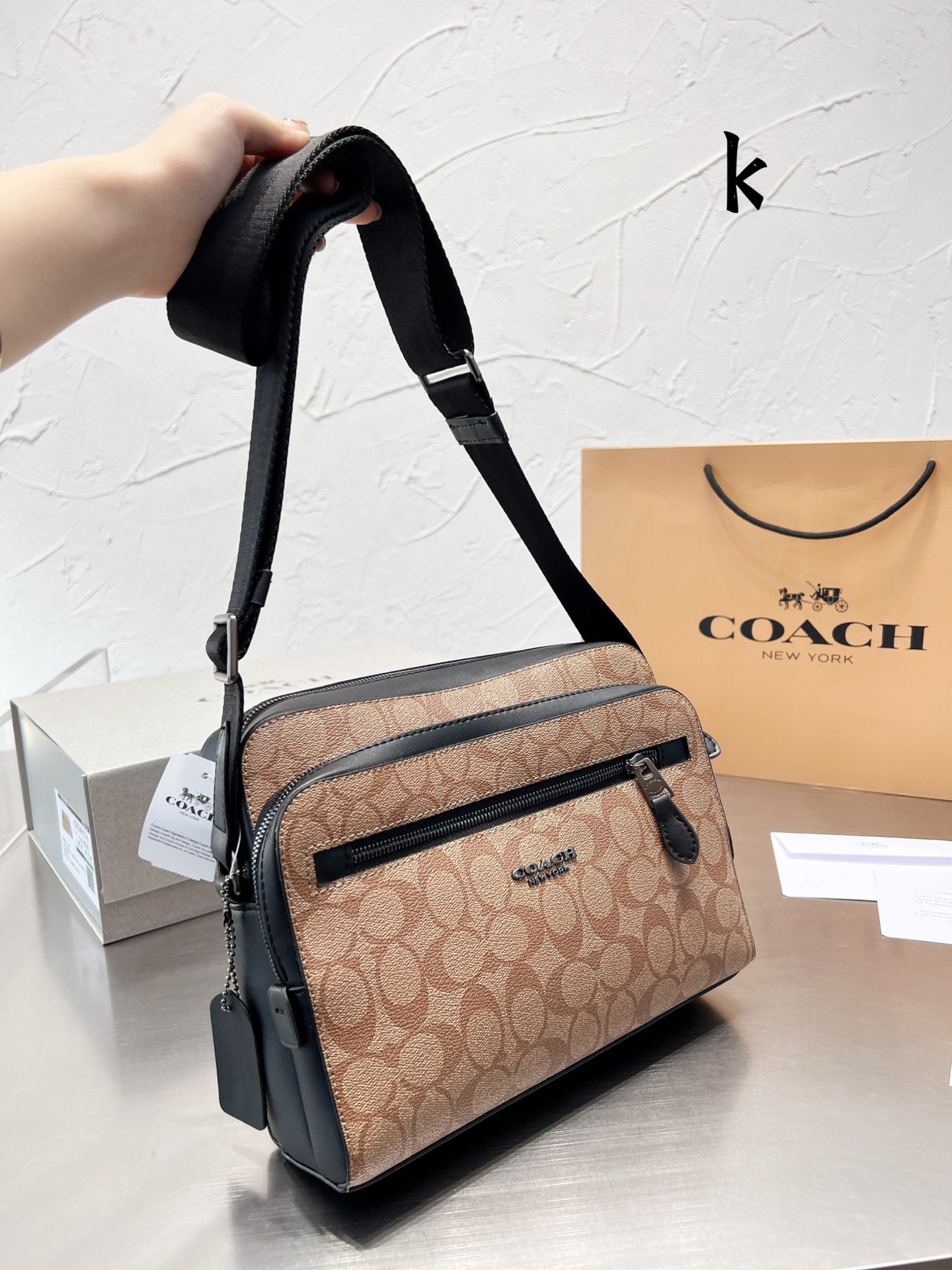 コーチバッグ COACH2022新作 メッセンジャーバッグ