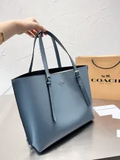 コーチバッグ COACH2022新作ショッピングバッグ