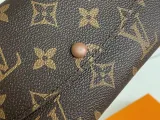 ルイヴィトン財布 LOUIS VUITTON2022新作 二つ折り長財布 M60136