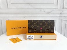 ルイヴィトン財布 LOUIS VUITTON2022新作 二つ折り長財布 M60136