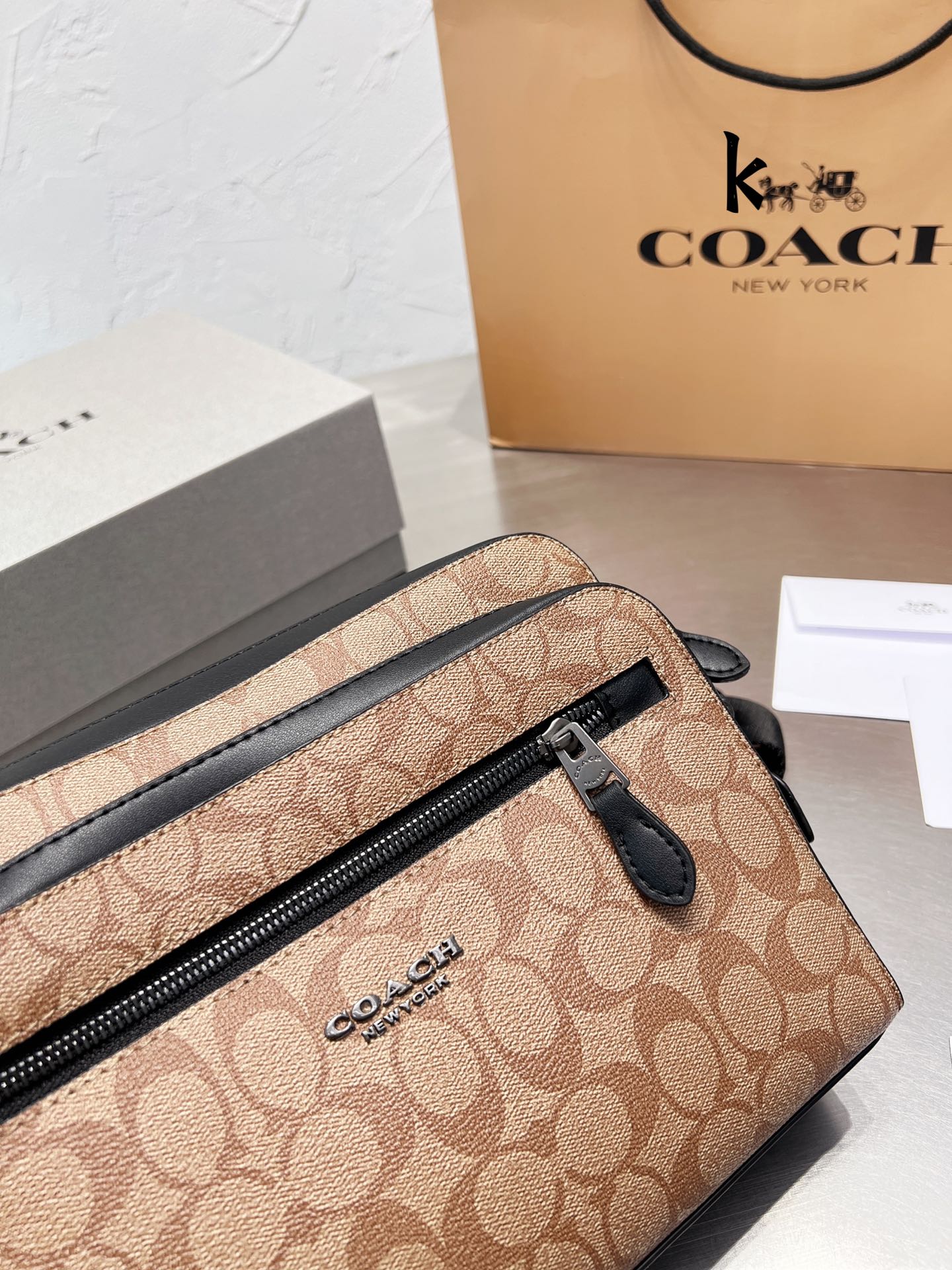 コーチバッグ COACH2022新作 メッセンジャーバッグ