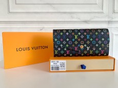 ルイヴィトン財布 LOUIS VUITTON2022新作 二つ折り長財布 M60531