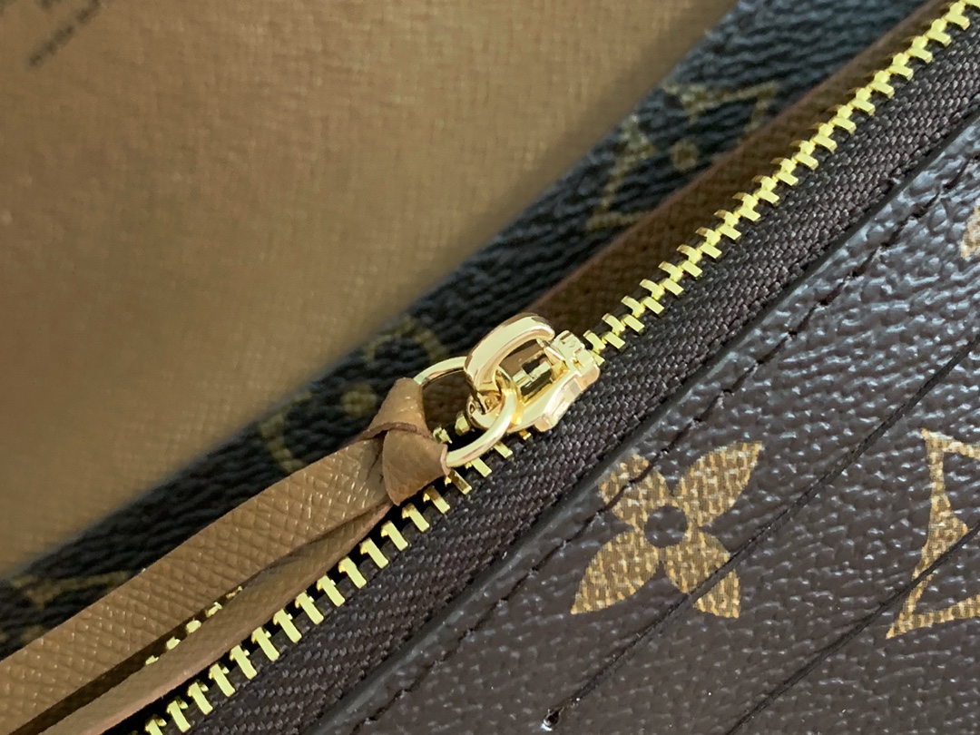 ルイヴィトン財布 LOUIS VUITTON2022新作 二つ折り長財布 M60136