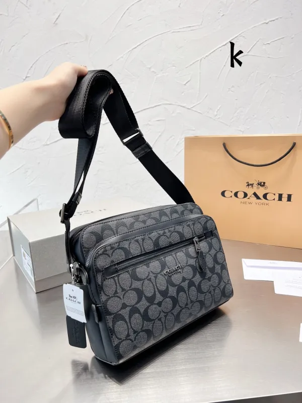 コーチバッグ COACH2022新作 メッセンジャーバッグ