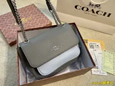 コーチバッグ COACH2022新作チェーンバッグ