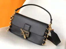 フェンディバッグ FENDI2022新作バゲットバッグ