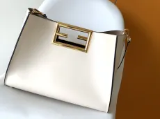 フェンディバッグ FENDI2022の新作Wayバッグ