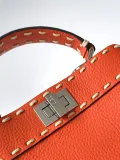フェンディバッグ FENDI2022新作 ピーカブー ハンドバッグ
