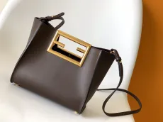 フェンディバッグ FENDI2022の新作Wayバッグ