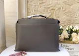フェンディバッグ FENDI2022新作ハンドバッグ