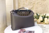 フェンディバッグ FENDI2022新作ハンドバッグ